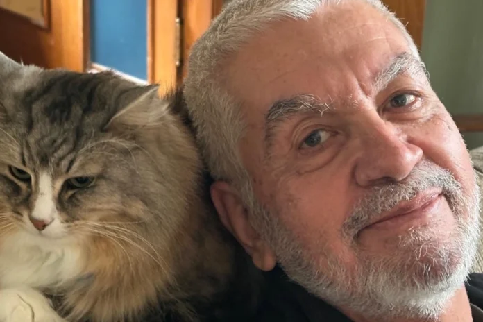 Greek-Canadian entrepreneur Spiros Haliotis smiling in Kefalonia, Greece, representing his life as a retiree between Montreal and the Ionian Islands.